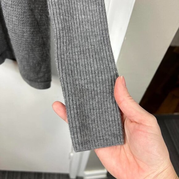 Ann Taylor gray merino wool textured cardigan sweater. Size medium - Picture 5 of 10